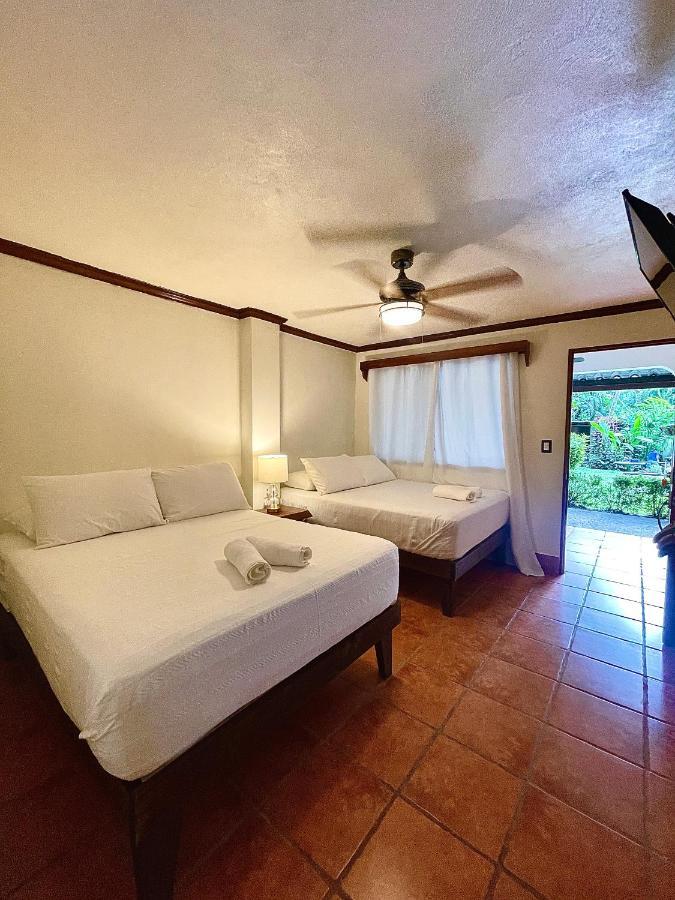 Rio Lindo Hotel Dominical Exterior photo